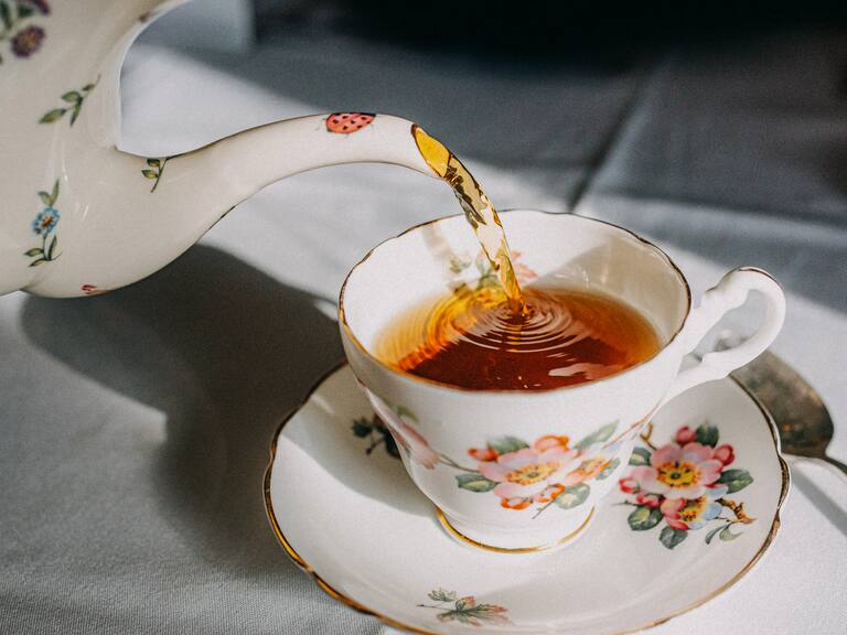 Chile, cuarto país del mundo en consumo de té: ¿por qué amamos tanto esta bebida?