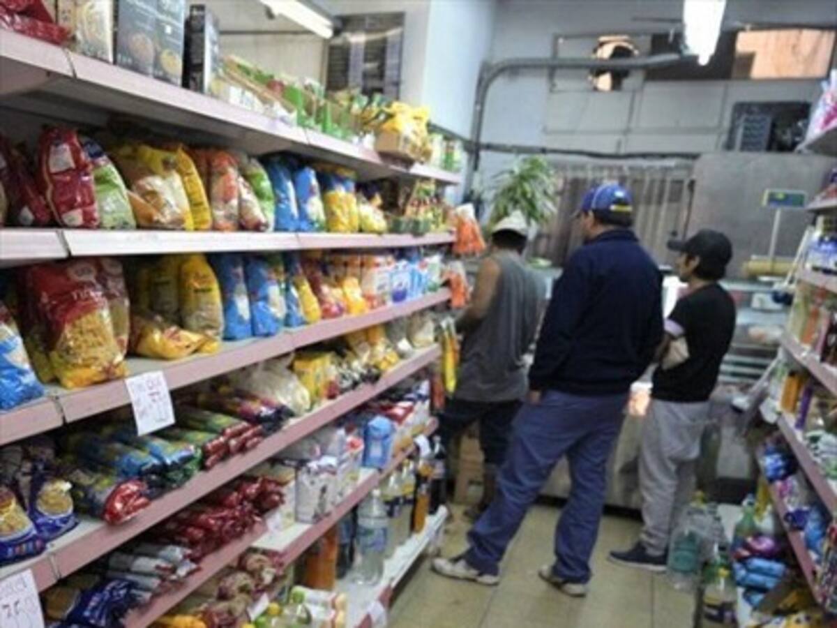 Las ventas en los supermercados y malls caen durante 2019 en Argentina