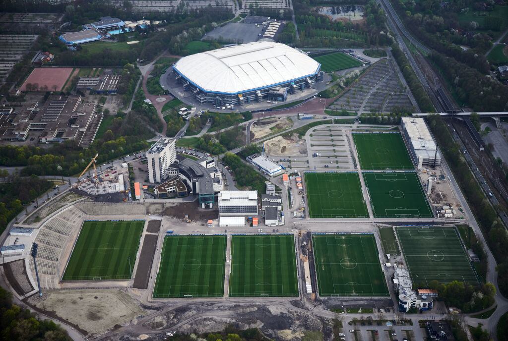 Un vacío centro de entrenamientos del FC Schalke 04 de Alemania