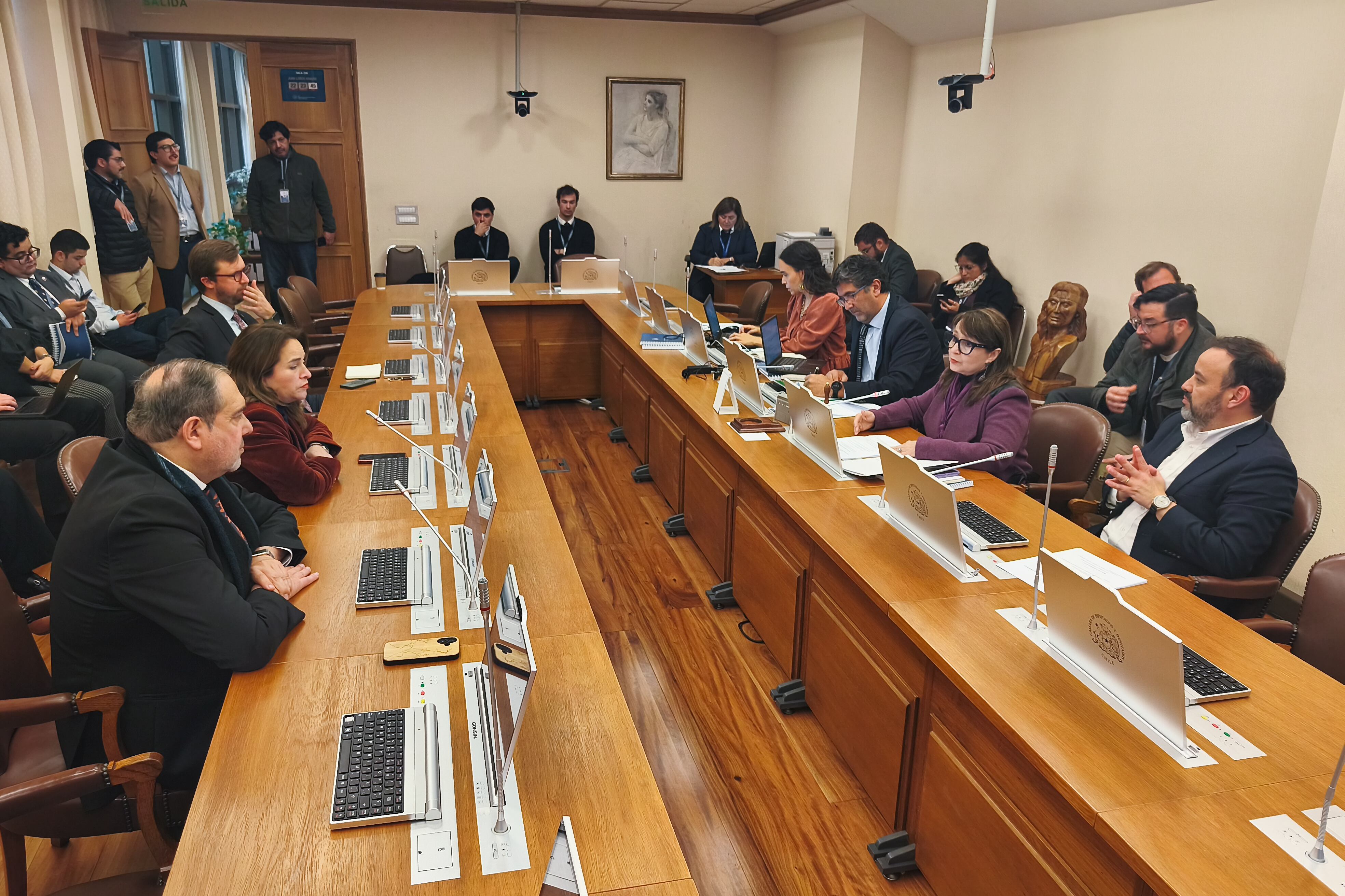 AC contra Nicolás Grau