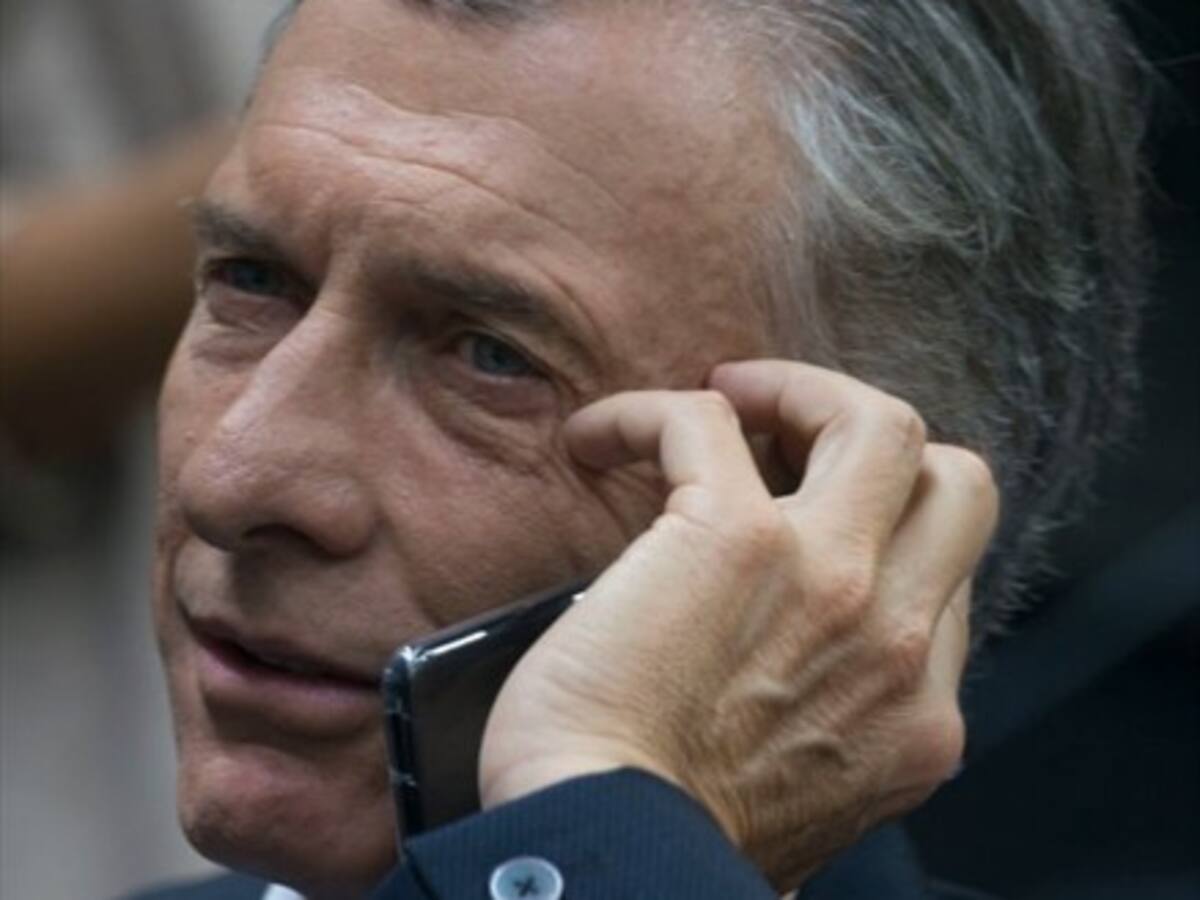 FMI autoriza al gobierno de Macri vender dólares para intentar detener la devaluación del peso