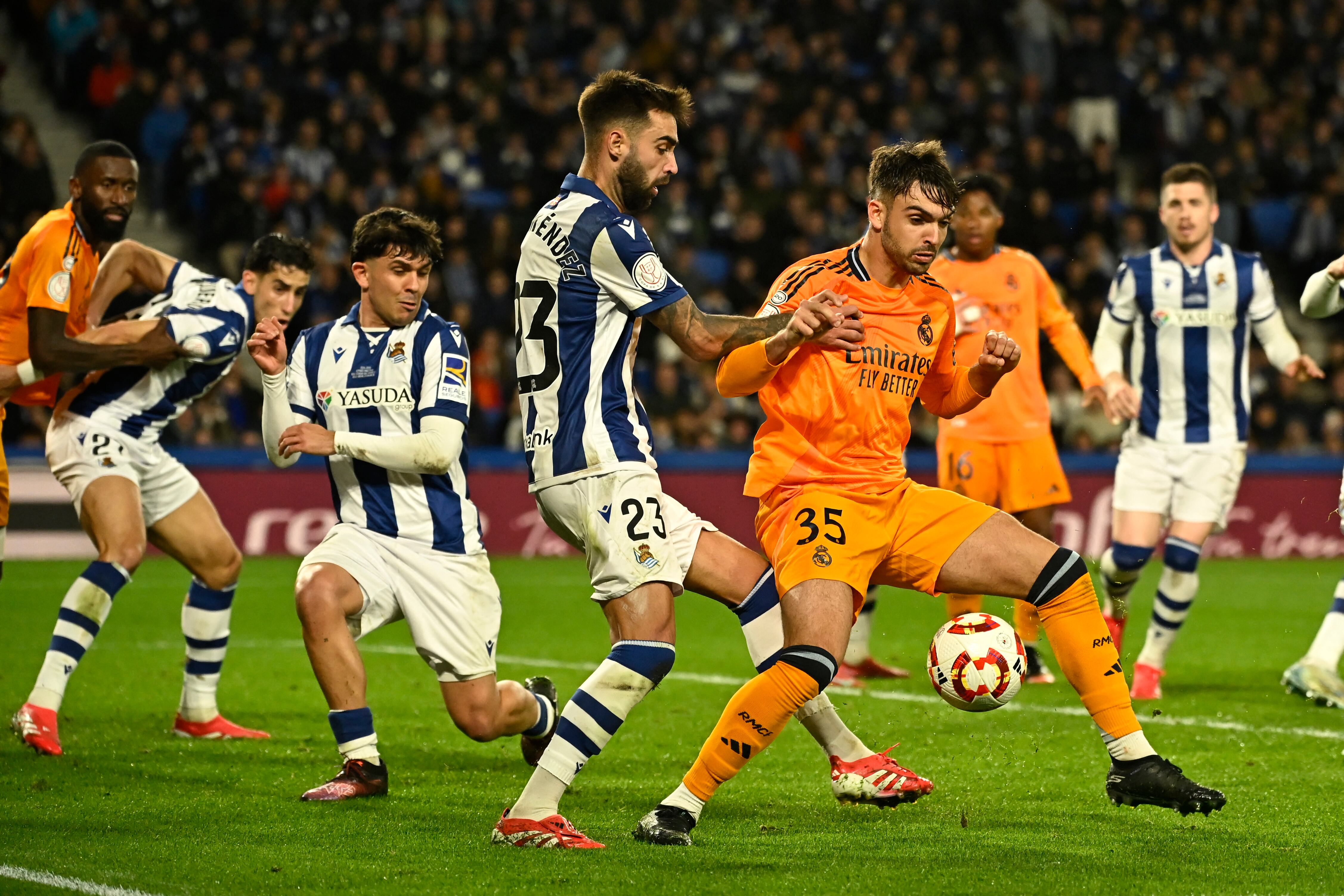 ANDER GILLENEA / Getty Images