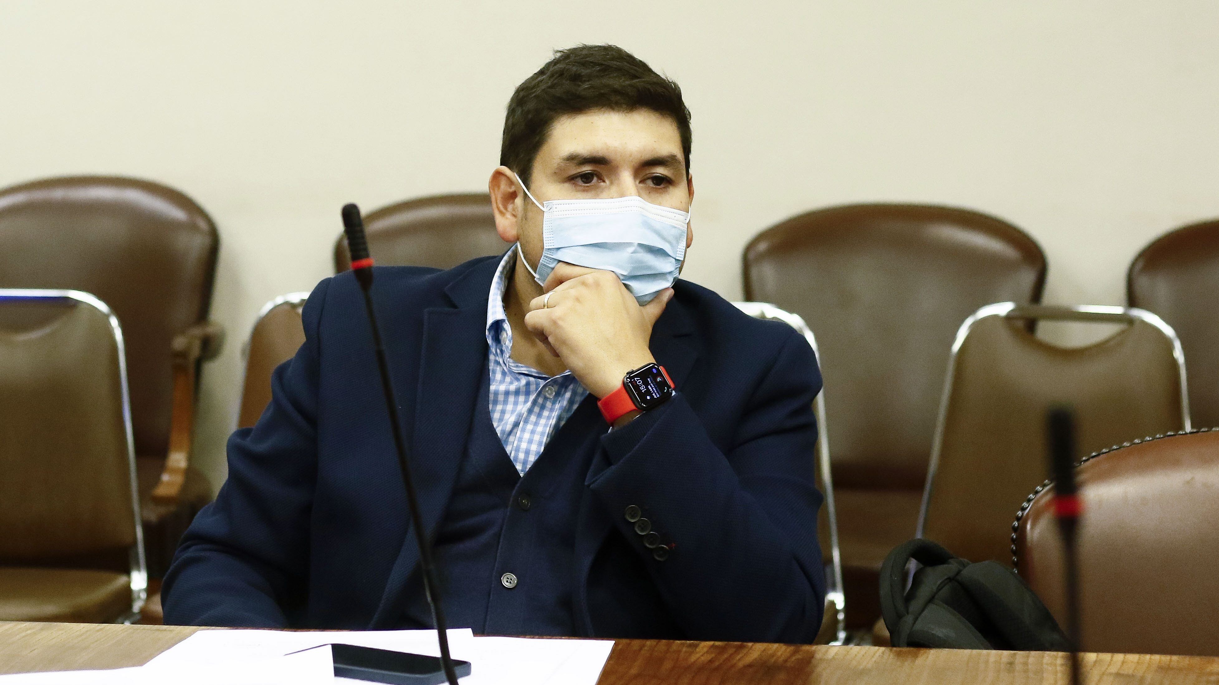 01 DE ABRIL DE 2021/VALPARAISOEl diputado Camilo Moran, durante la comision de Constitucion de la Camara de Diputados, citada para discutir el proyecto que permite un tercer retiro de fondos previsionales, en el marco de la crisis economia causada por el Coronavirus.
FOTO: LEONARDO RUBILAR CHANDIA/AGENCIAUNO