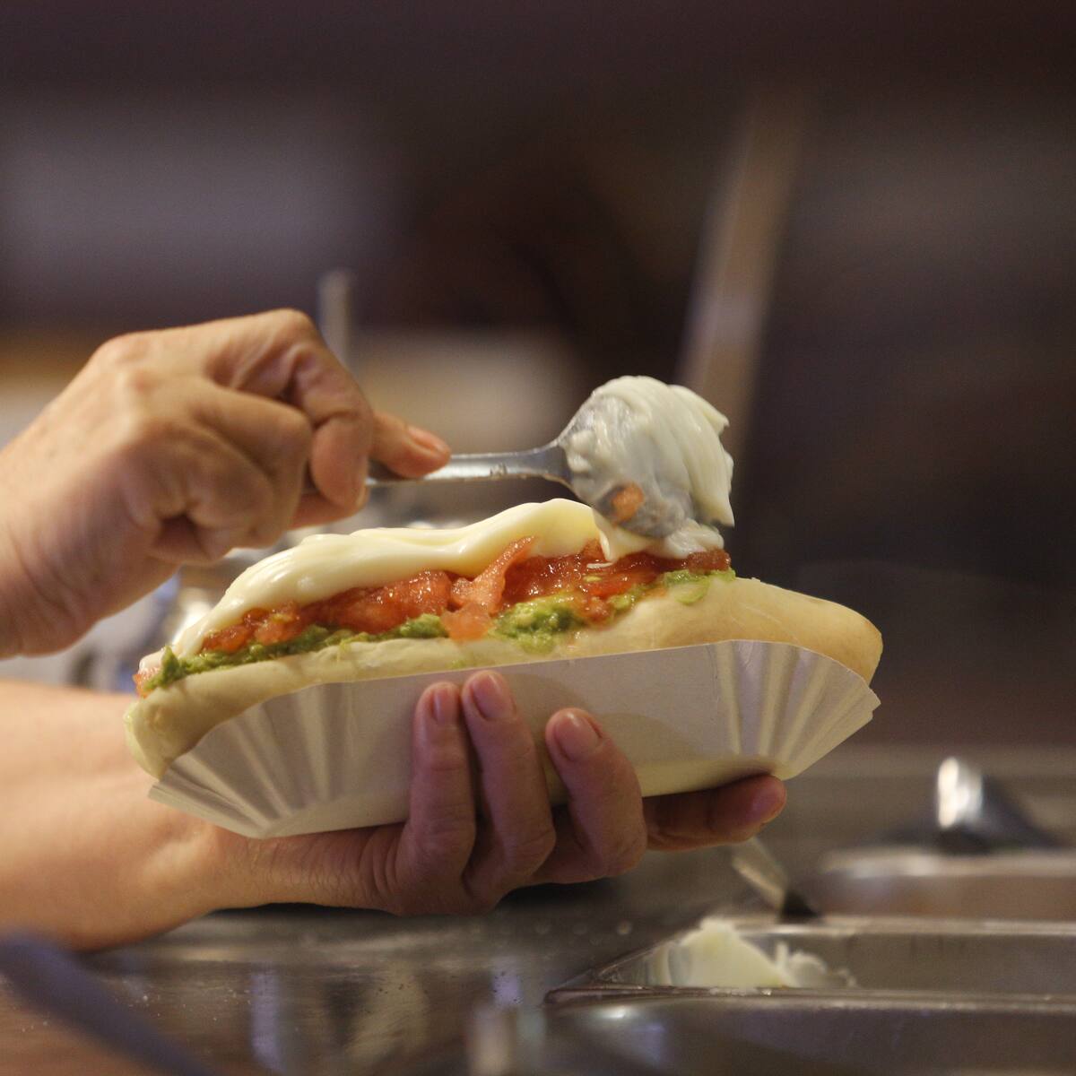 Orgullo nacional: completo chileno es elegido el mejor “hot dog” de Latinoamérica por TasteAtlas