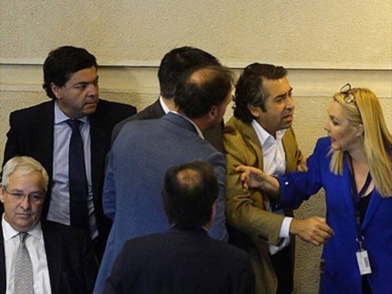 Diputado Urrutia calificó de «terroristas» a víctimas de la dictadura
