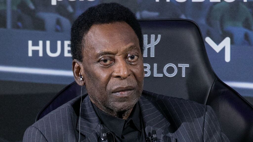Pelé es internado de urgencia en Brasil por insuficiencia cardíaca