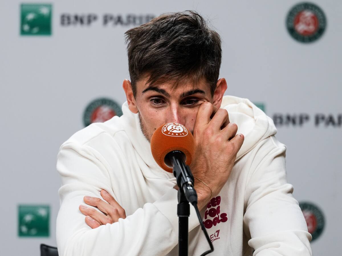 Sorpresa total en Roland Garros: Arnaldi anuncia su retiro del torneo y Cobolli avanza a la final sin jugar