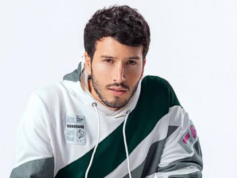 ¿Alerta de romance? Sebastián Yatra disfruta de la nieve con ex de Karol Dance