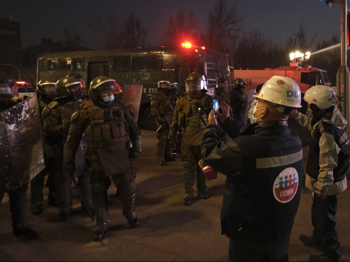 Manifestaciones en Plaza Baquedano dejaron un saldo de 11 detenidos por parte de Carabineros