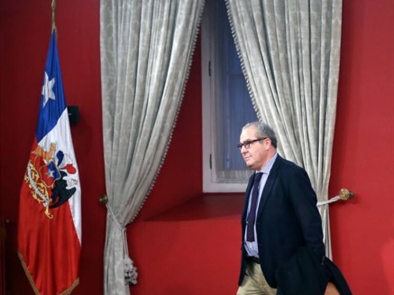Piñera confirma nuevos subsecretarios en Redes Asistenciales y Relaciones Exteriores