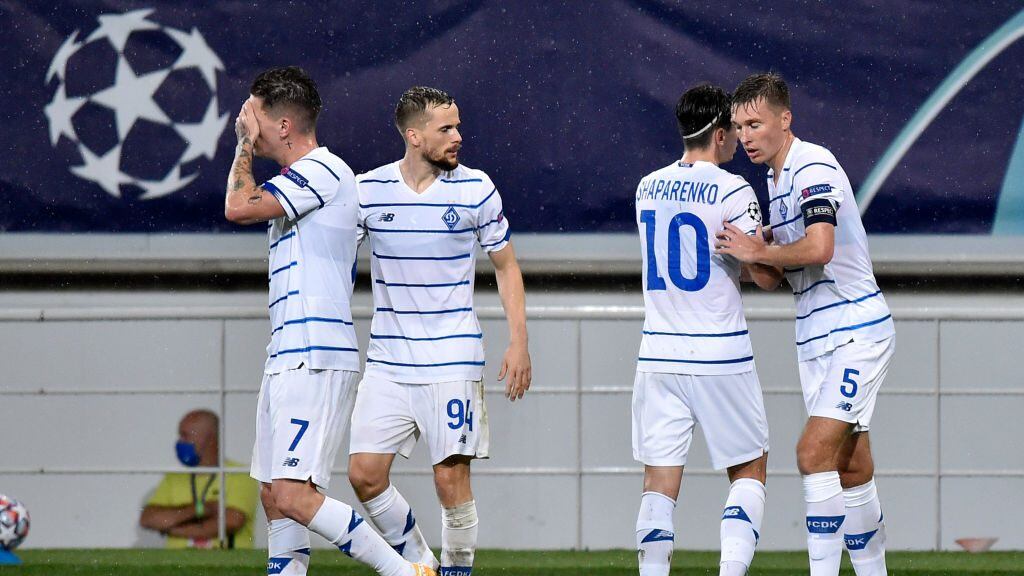 GENT, BELGIUM - SEPTEMBER 23: Benjamin Verbic of Dinamo Kiev, Tomasz Kedziora of Dinamo Kiev, Mykola Shaparenko of Dinamo Kiev, Serhiy Sydorchuk of Dinamo Kiev celebrates 1-2 during the UEFA Champions League match between Gent v Dinamo Kiev at the Ghelamco Arena on September 23, 2020 in Gent Belgium (Photo by Matteo Cogliati/Soccrates/Getty Images)
