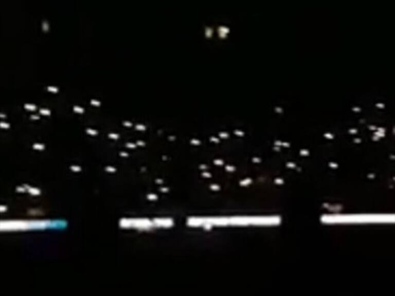 Hinchas de Huracán le dedican particular canto a Macri tras corte de luz del estadio