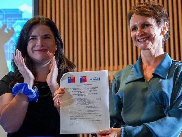 Ministerios firman acuerdo con ONU Mujeres para implementar perspectiva de género en reforma a las policías