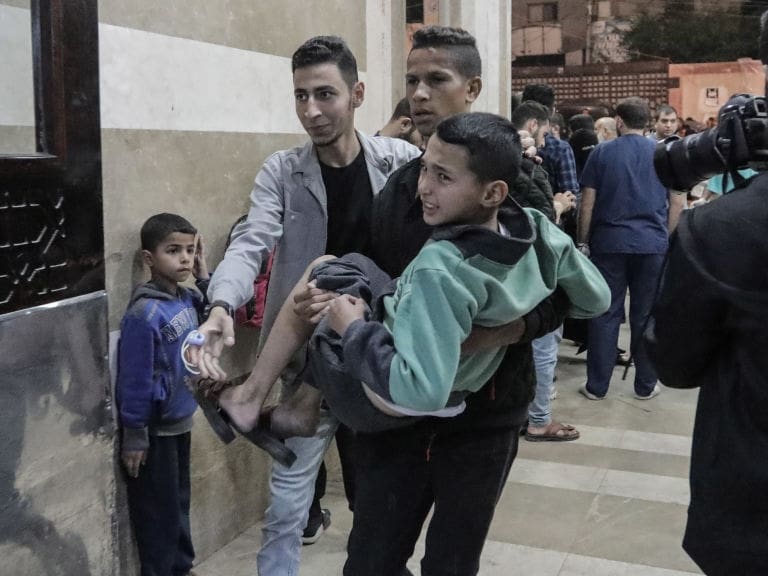 OMS rechaza categóricamente la incursión militar de Israel a hospital de Gaza: «No son campos de batalla»