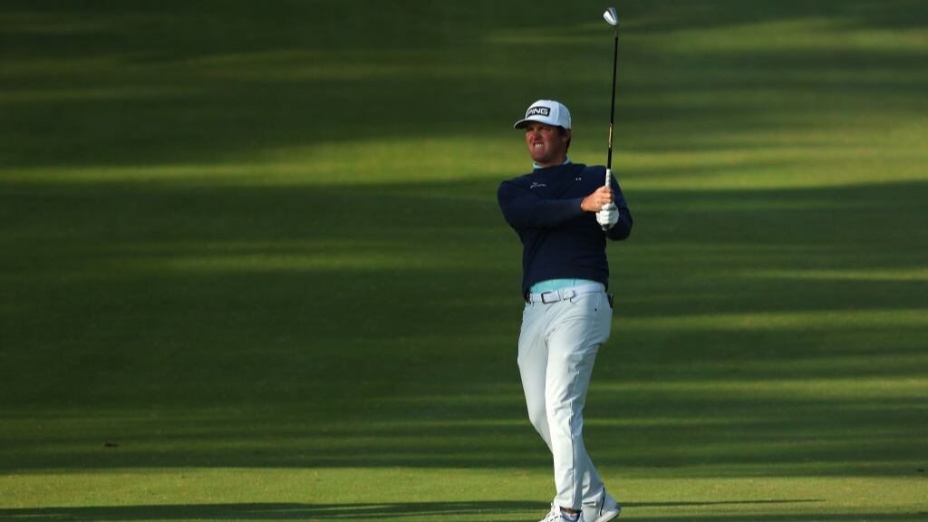 Mito Pereira mejora su ronda inicial y supera el corte del PGA Champioship