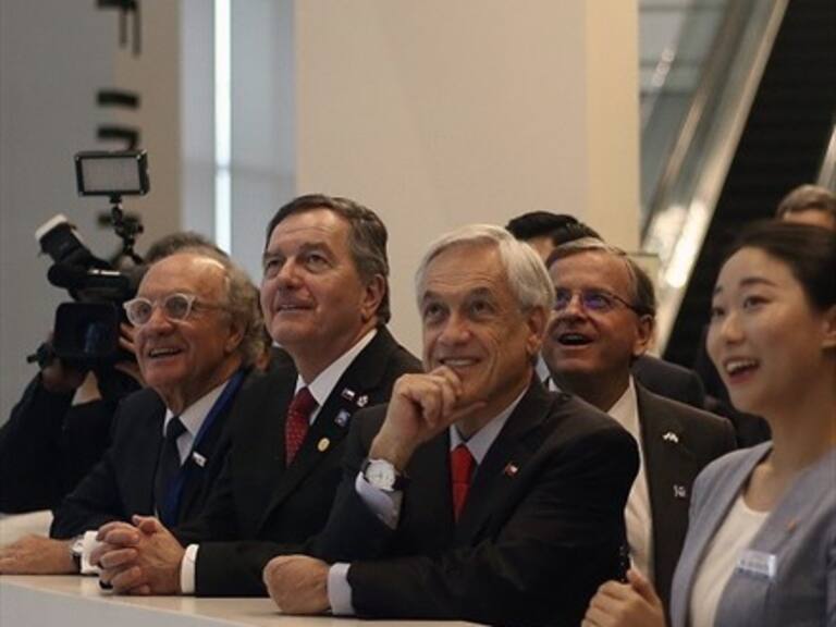 «Están castigados»: Piñera bromeó por ausencia de sus hijos en Seúl