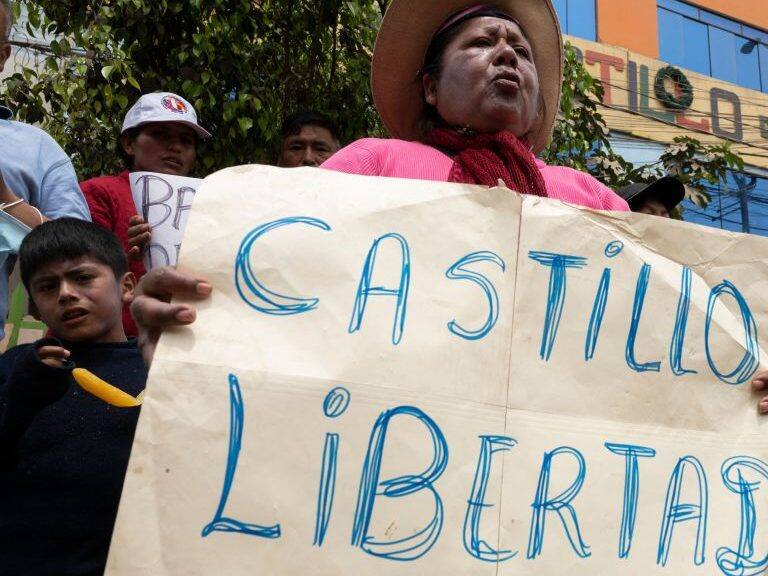 Se agudizan las protestas en Perú contra Dina Boluarte: manifestantes se toman aeropuerto y cortan carreteras