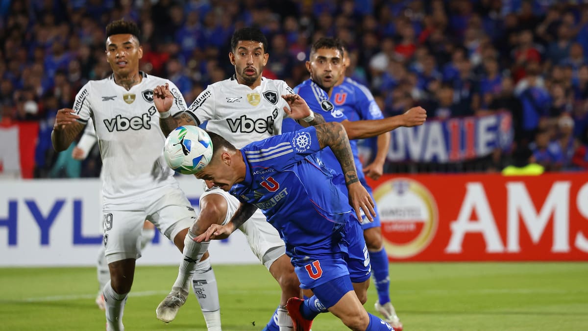 DT de Botafogo asegura que la U jugará a la defensiva en Brasil y elogia a un futbolista azul: “Es muy fuerte físicamente”