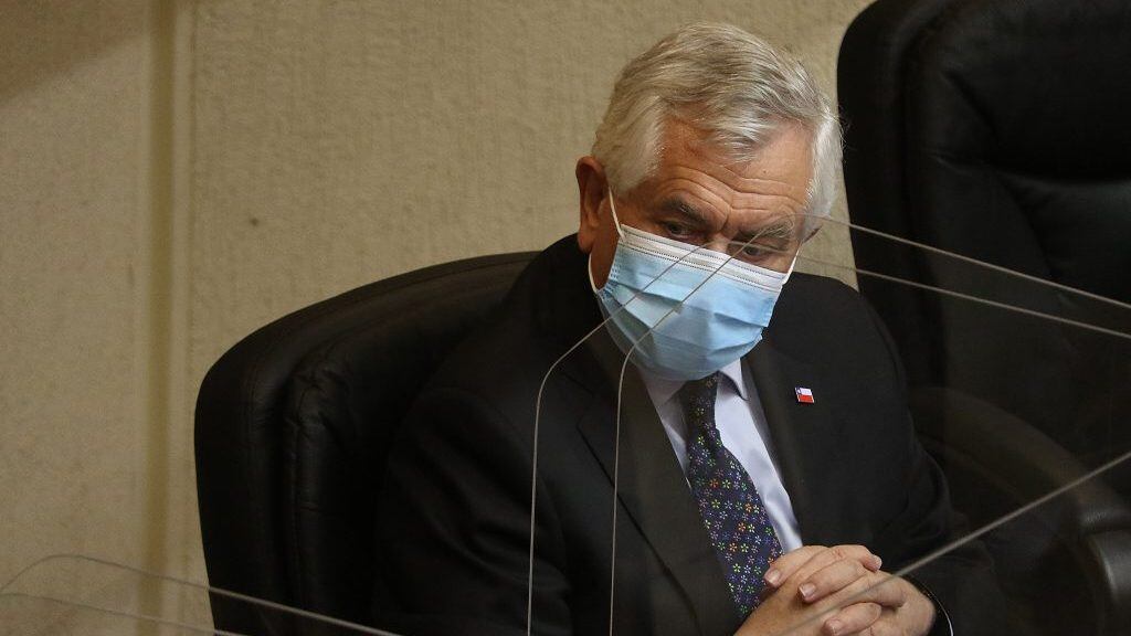 24 DE JUNIO DE 2021/VALPARAISOEl ministro Enrique Paris, durante la sesion especial del Senado, que analiza el oficio del Gobierno para extender el Estado de Excepcion Constitucional de Catastrofe por la pandemia del Coronavirus.
FOTO: LEONARDO RUBILAR CHANDIA/AGENCIAUNO