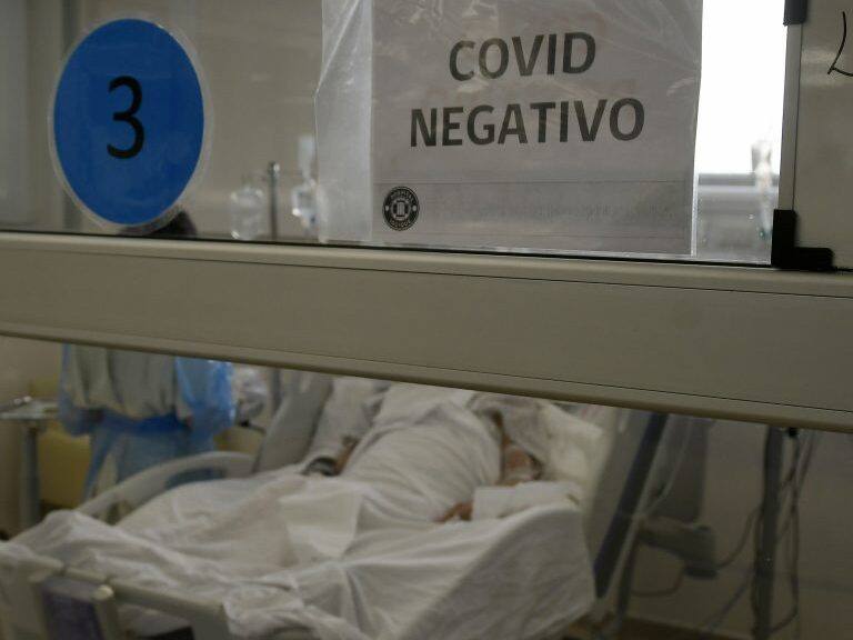 05 de Agosto de 2021 / IQUIQUEUna disminución de casos positivos por Covid-19, se registra en las salas UCI del hospital regional de Iquique. 
En la imagen, una paciente internada por otra patología no Covid.
FOTO: CRISTIAN VIVERO BOORNES/AGENCIAUNO