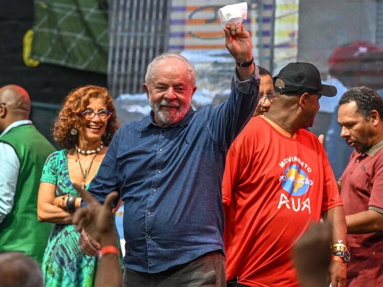 El presidente electo de Brasil Luiz Inácio Lula Da Silva en acto en Sao Paulo
