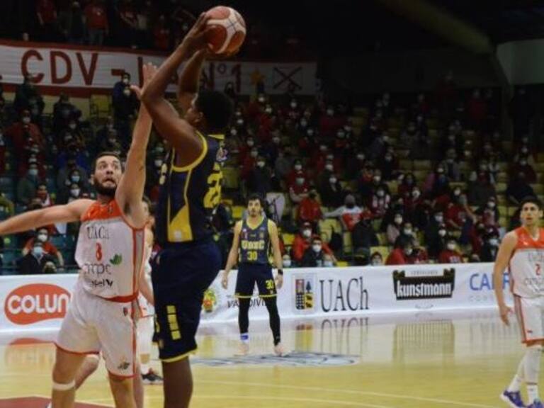 Club Deportivo Valdivia llevó la final de la Liga Nacional de Básquetbol a un cuarto partido