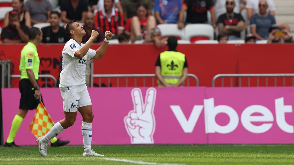 Alexis Sánchez convierte sus primeros dos goles con el Marsella