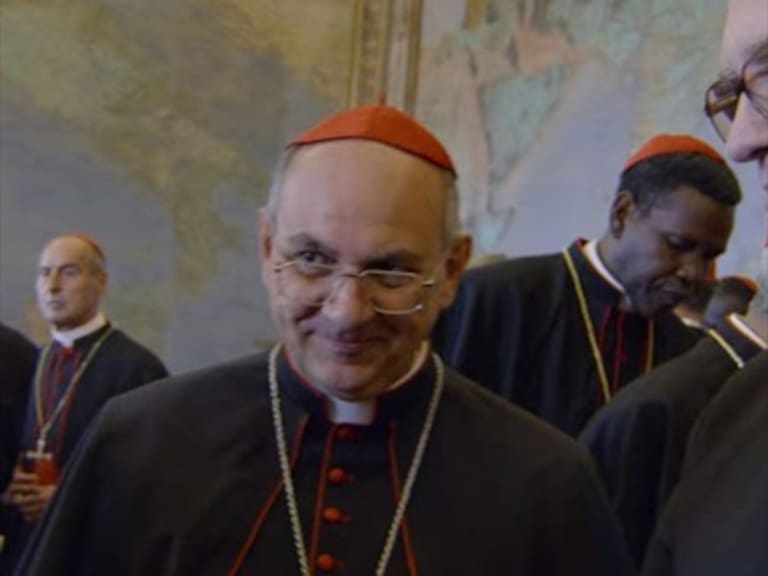 Luis Gnecco en «Los dos papas»: «La primera vez que vi a Anthony Hopkins yo temblaba»