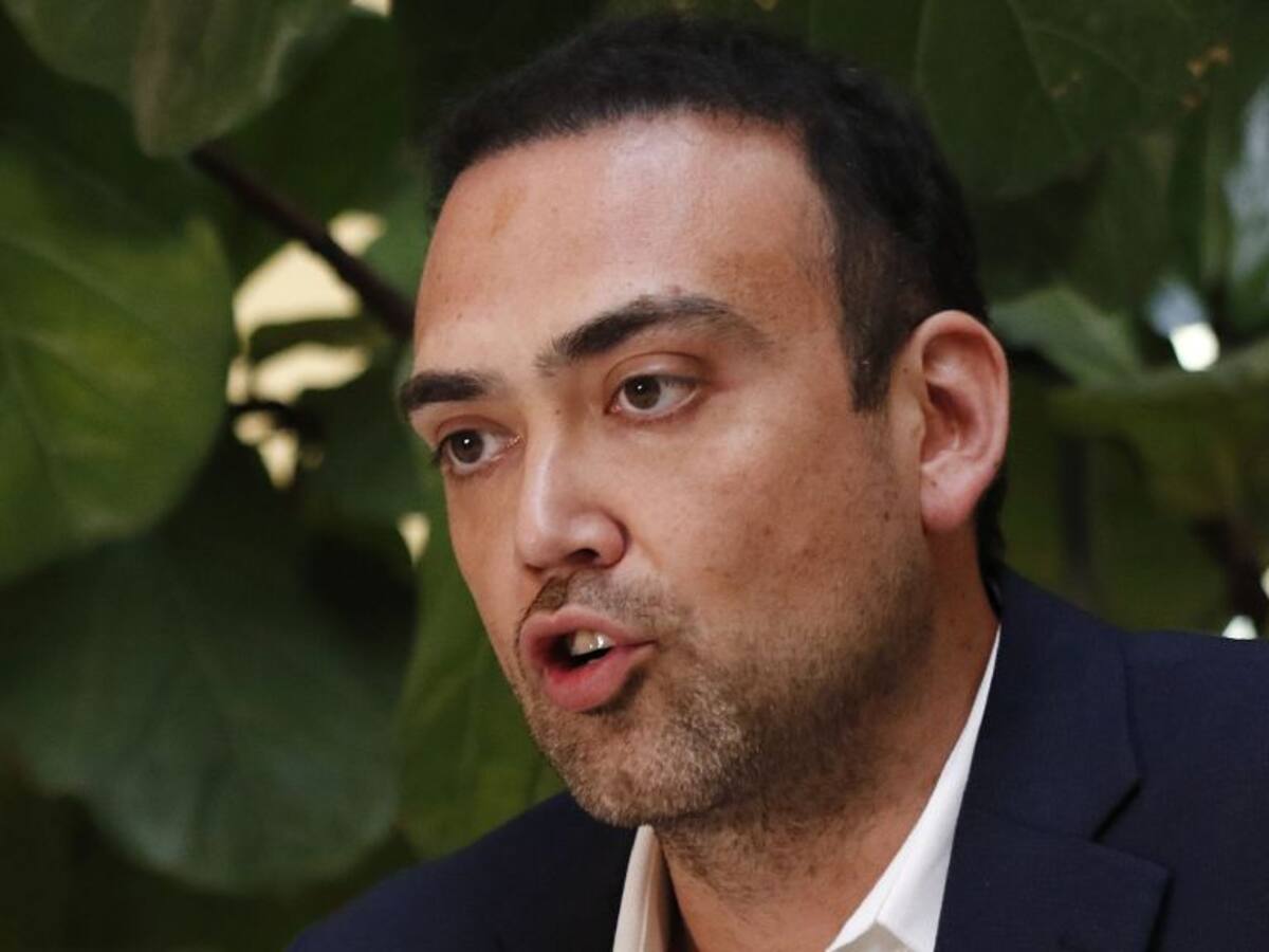 «Pelao voltereta»: Karim Bianchi sorprende con encendido intercambio de mensajes y opina sobre Giorgio Jackson