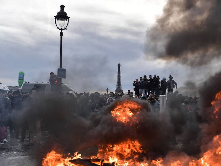 Masivas protestas en Francia contra la reforma de pensiones de Macron