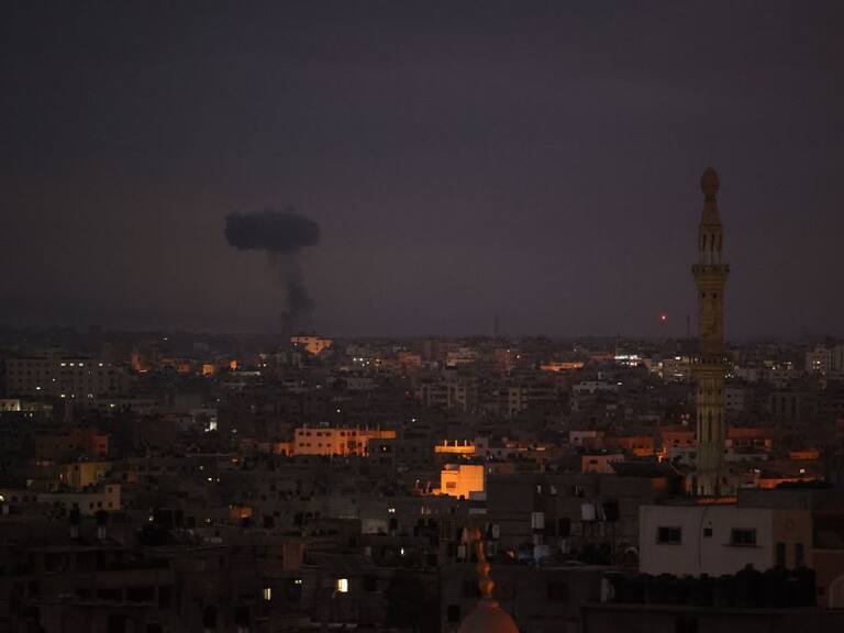 El ejército israelí mantuvo los ataques con bombas sobre Gaza