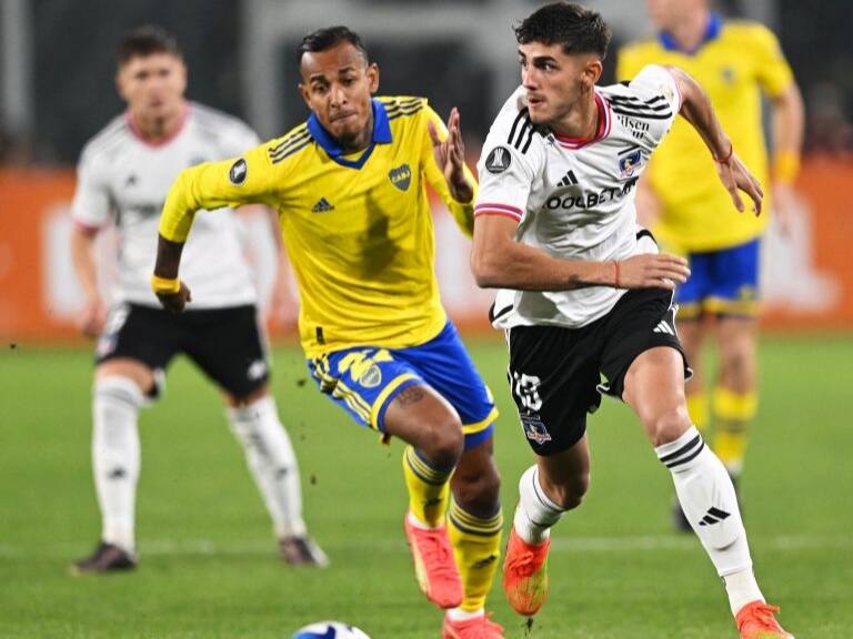 La duda de Gustavo Quinteros en la formación de Colo Colo para visitar a Boca Juniors