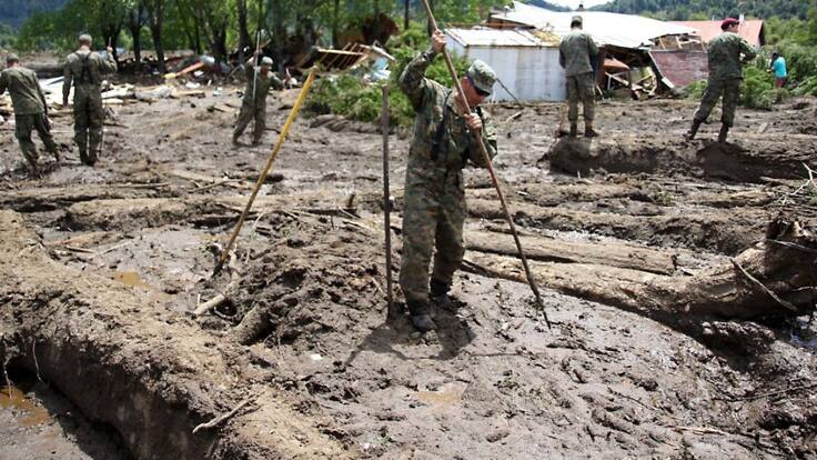 Rescatan a familia que quedó aislada tras las lluvias altiplánicas en la provincia de El Loa