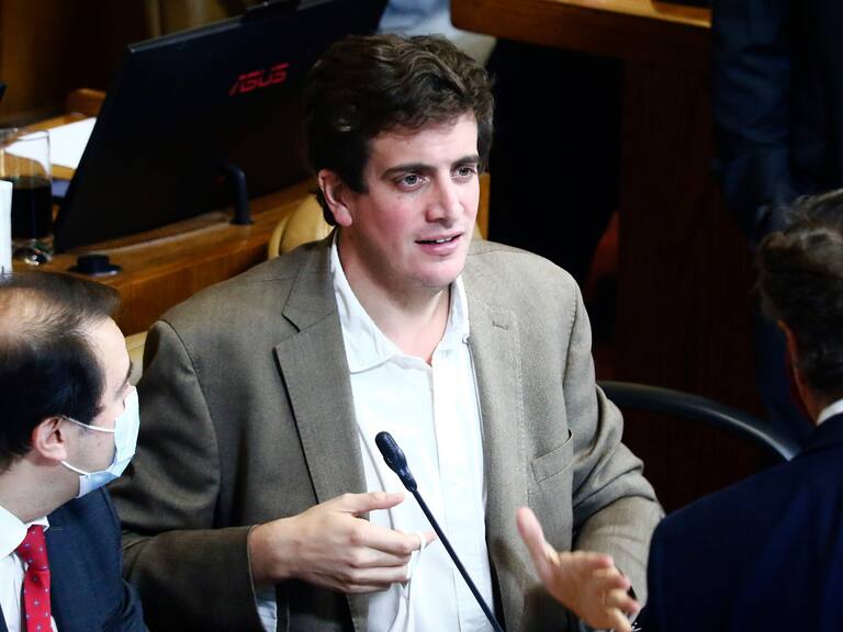 Estaban en un matinal: Ausencia de diputados en comisión de Educación generó controversia en la Cámara