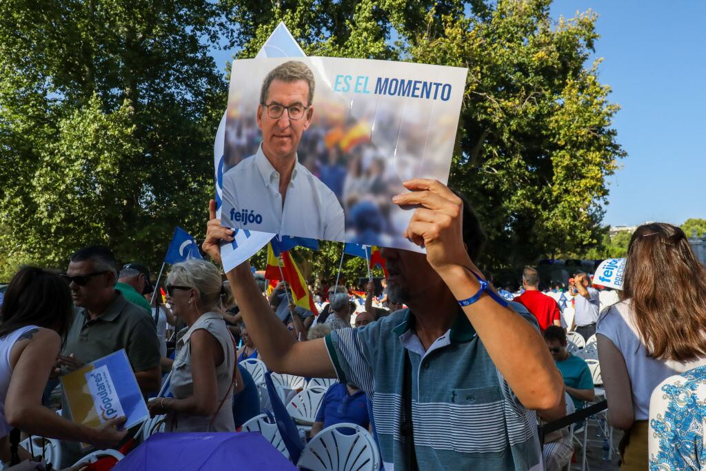 Seguidores de Alberto Núñez Feijóo celebran la primera mayoría en España