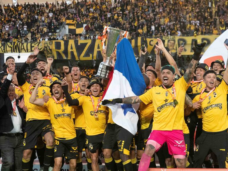 Los piratas hacen historia: fiel a su estilo, Coquimbo Unido abrocha otra victoria para consagrarse campeón del fútbol chileno por primera vez