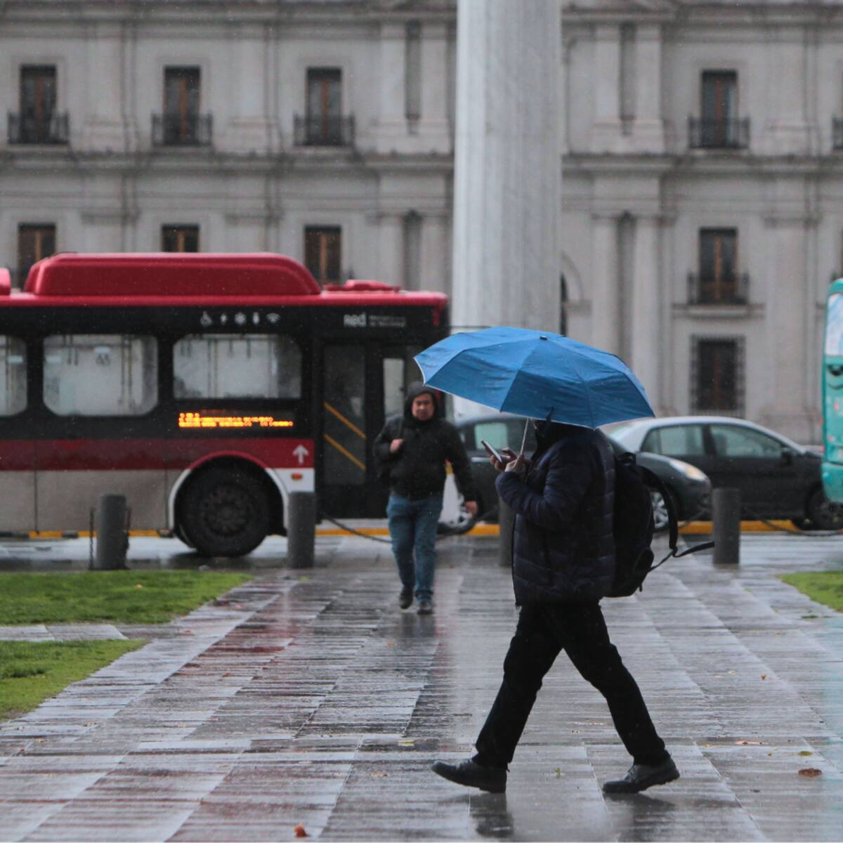 Sistema frontal llega a Santiago: este es el “día clave” en que habrá precipitaciones en la capital