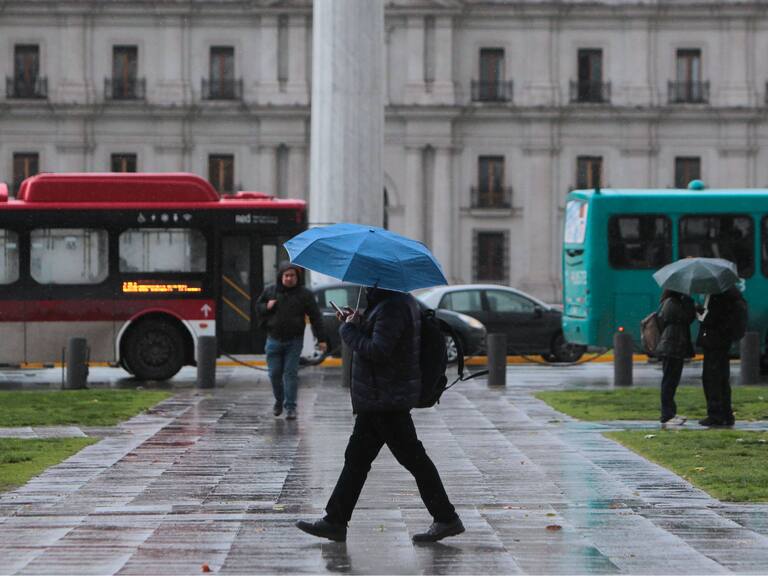 Lluvia en Santiago: ¿En qué comunas podrían caer precipitaciones este sábado 30 de agosto?