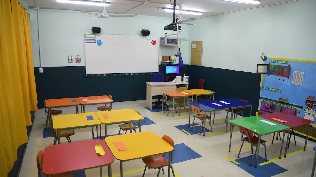 Gobierno confirma suspensión total de clases en 16 comunas de la Región de Valparaíso ante avance del sistema frontal