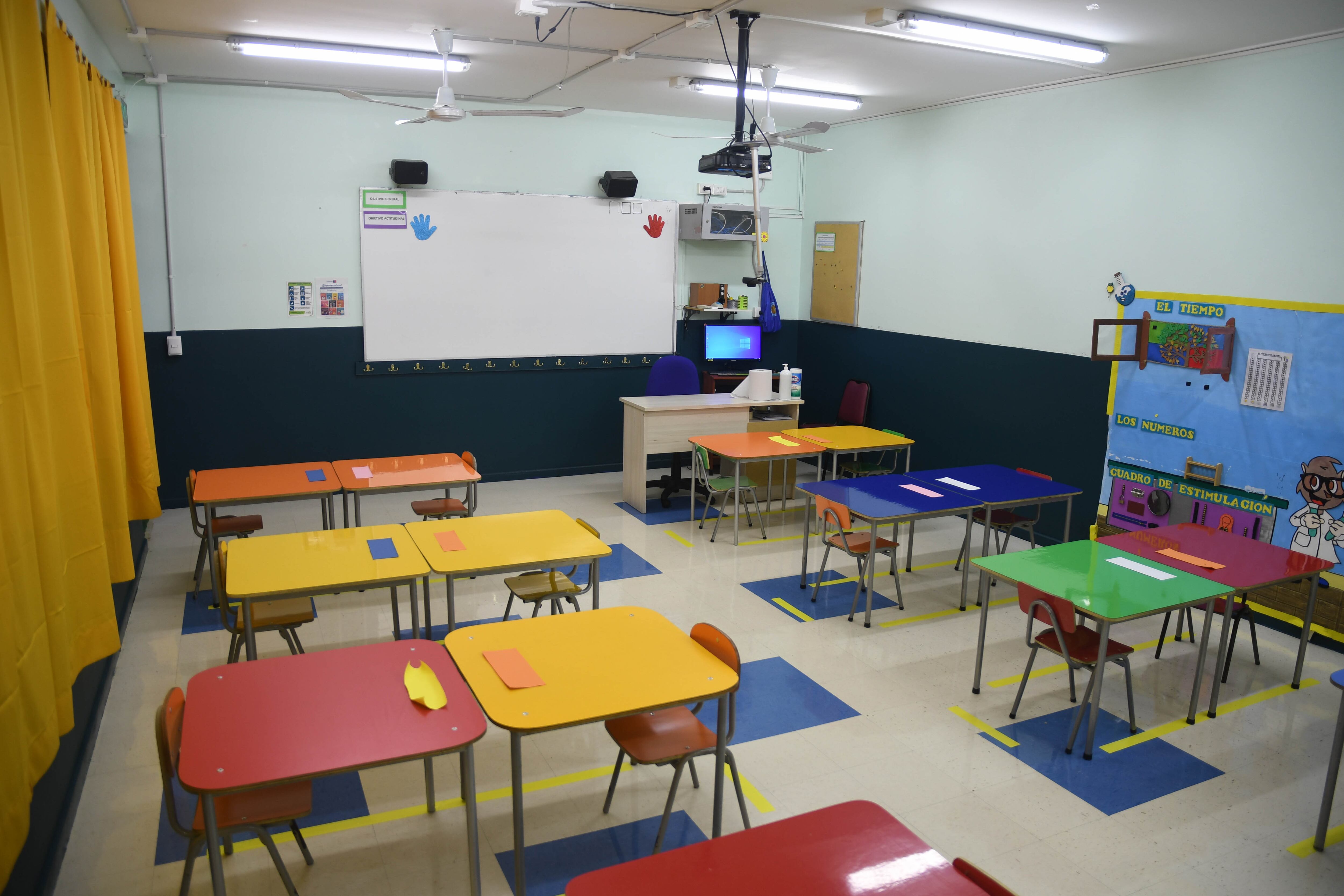Gobierno confirma suspensión total de clases en 16 comunas de la Región de Valparaíso ante avance del sistema frontal