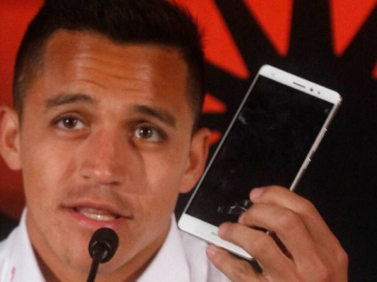 ¿Lo hackearon? El extraño posteo de Alexis Sánchez pidiendo «minutos ilimitados para ver películas»