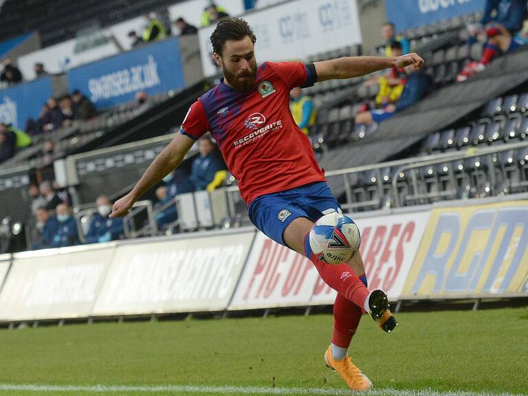 ¿Alternativa para la «Roja»? Delantero del fútbol inglés obtuvo nacionalidad chilena