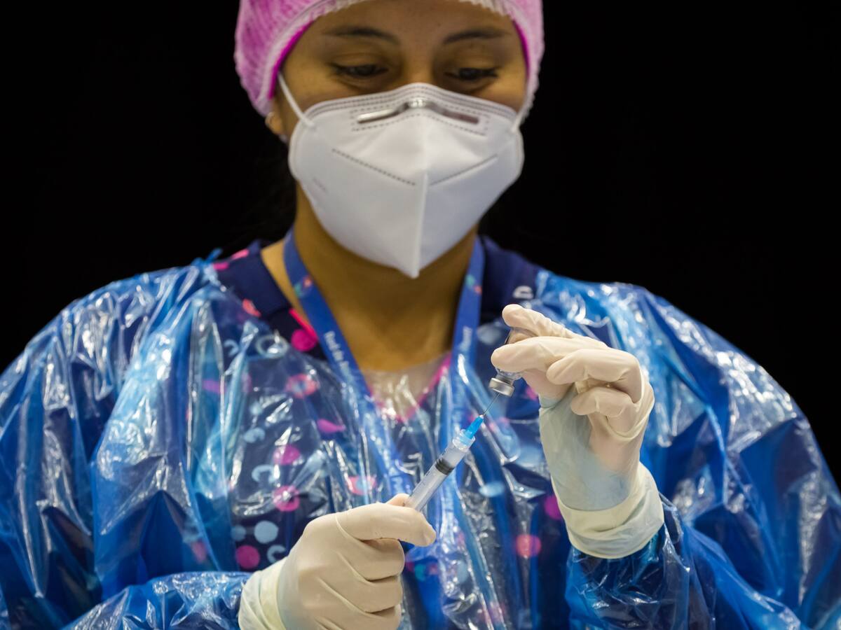 Pacientes con cáncer y enfermedades autoinmunes mayores de 16 años podrán vacunarse contra el Covid-19 desde este lunes 1 de marzo