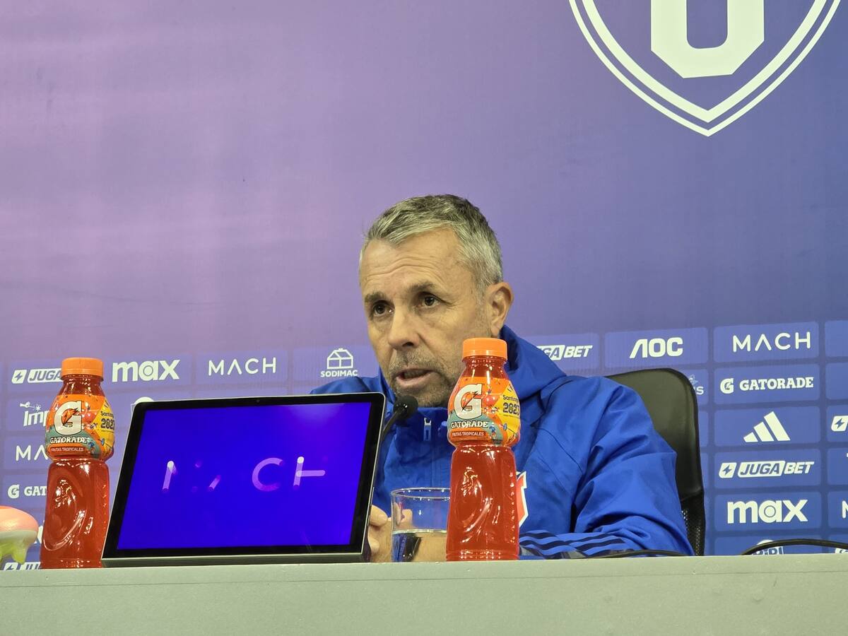 Gustavo Álvarez se toma con calma la demora de nuevos refuerzos para la U: “Estoy muy tranquilo”