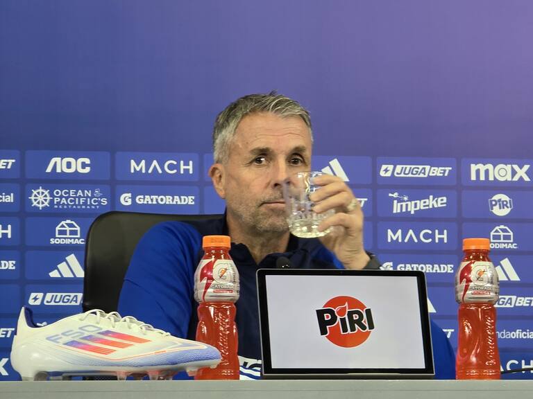 Gustavo Álvarez advierte al plantel de la U por el manejo del liderato: “Si los buenos resultados los transformamos en presión, es un error”