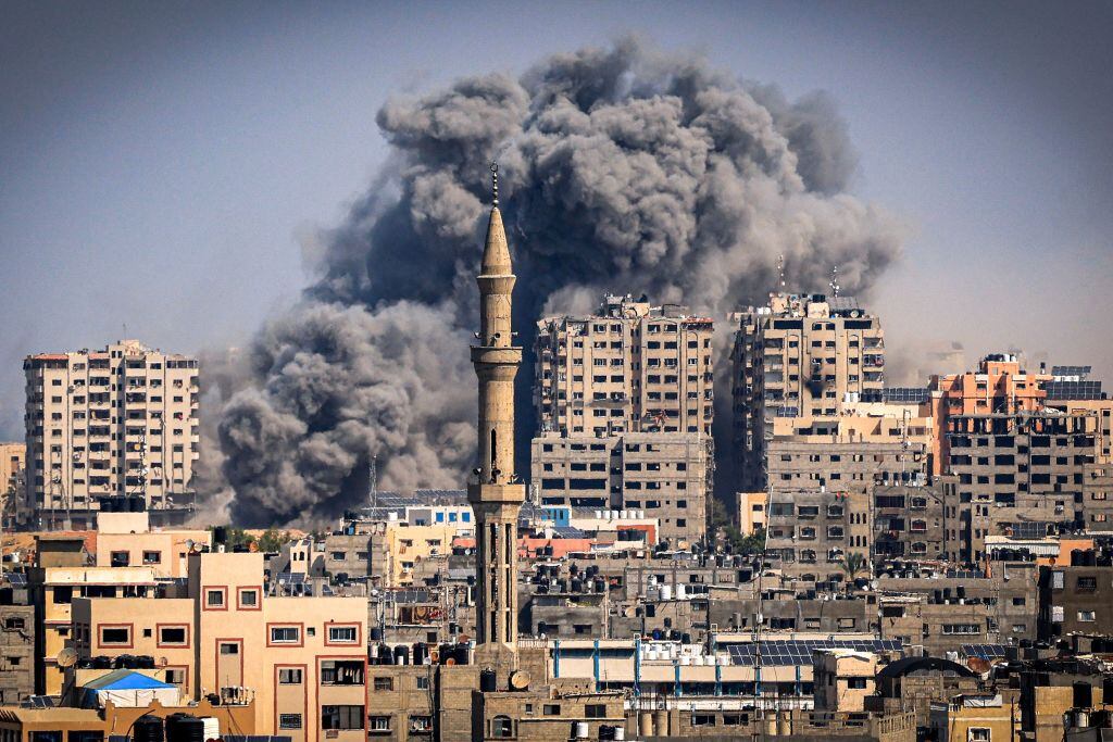 Israel bombardea la ciudad de Gaza de Palestina