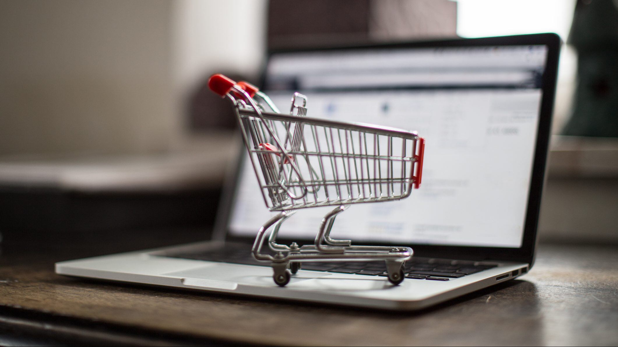 Téngalo en Cuenta: ¿Qué es el “top of mind”? Vestuario, tecnología y calzado lideraron las compras electrónicas del primer semestre