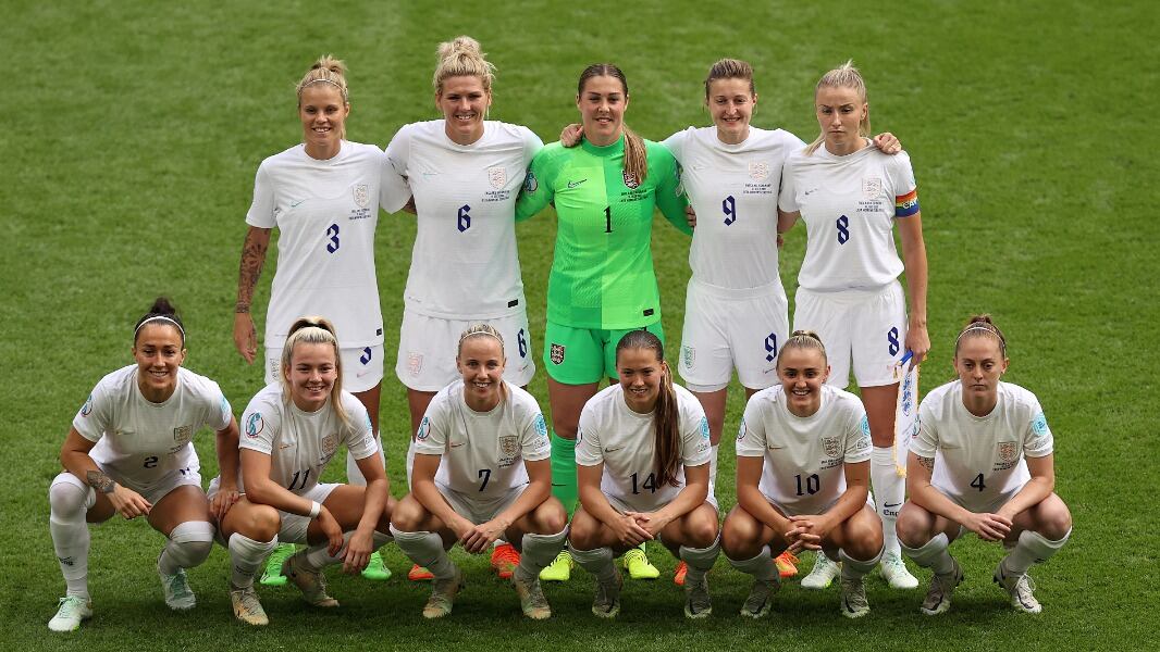 Inglaterra retira los pantalones blancos en la selección femenina tras quejas de las jugadoras