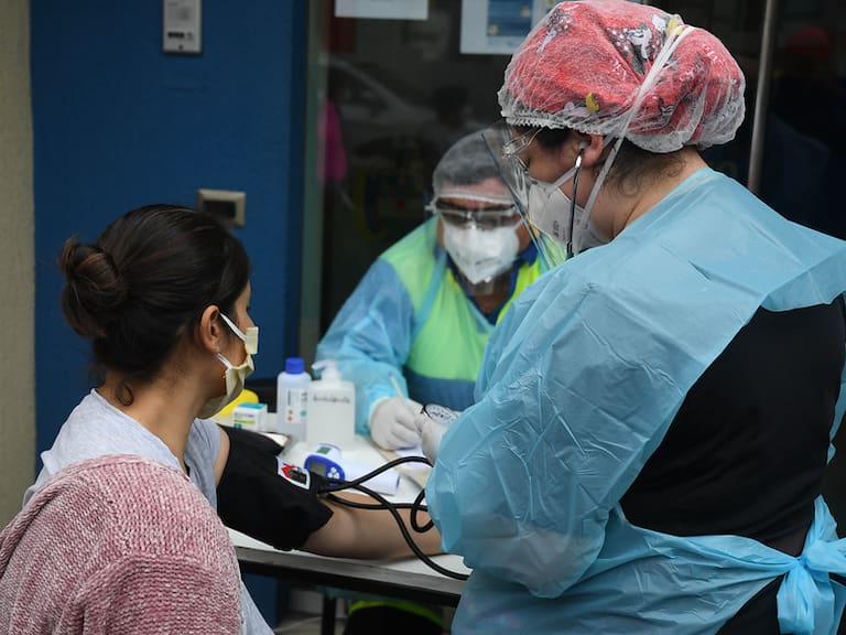 Aseguradores de Chile otorgaron seguro de vida gratuito a trabajadores de la salud