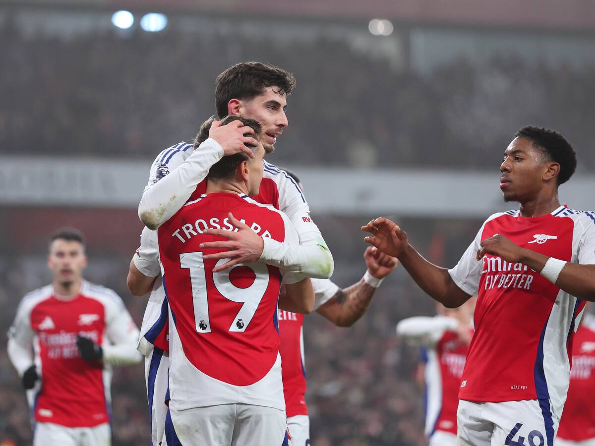 Arsenal vence con lo justo a Ipswich Town y es el nuevo escolta del Liverpool en la Premier League